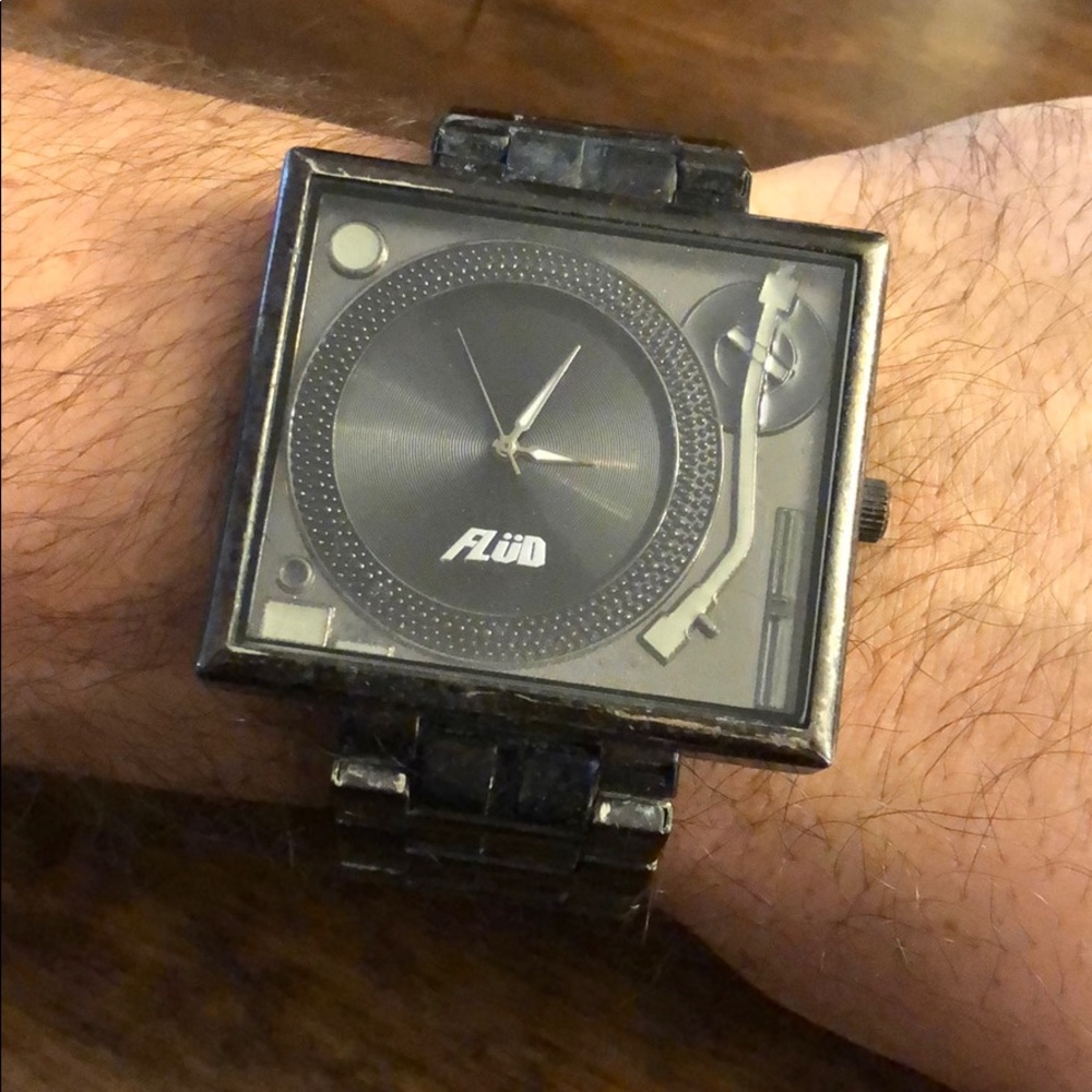 Flud Turntable Watch
